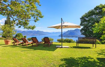 Lakeview Eden Holiday Home
