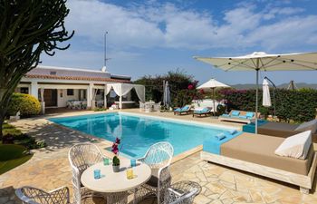 Balearic Calm Holiday Home