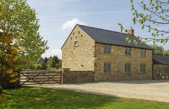 Limestone Cottage Holiday Home