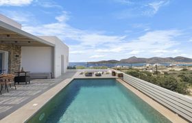 Photo of blue-skies-ocean-views