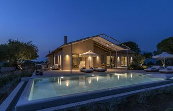 Azure Isle Embrace Holiday Home