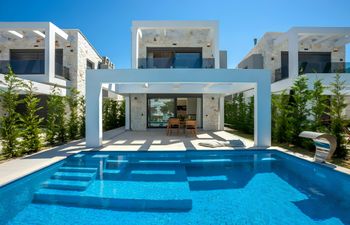 Blue Oasis Charm Holiday Home