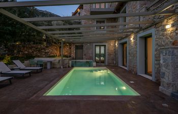 Majestic Shores Holiday Home
