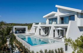 Photo of beauty-in-paradise
