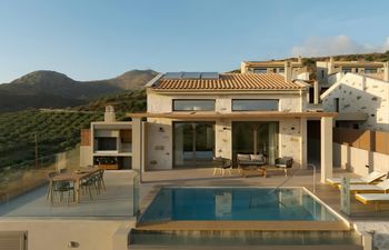 Velvet Sunset Holiday Home