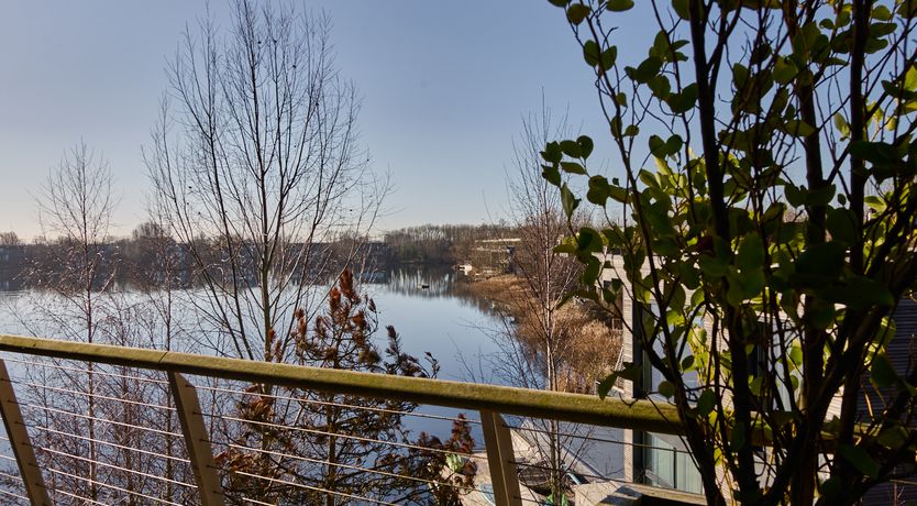 Photo of The Glass Lakehouse
