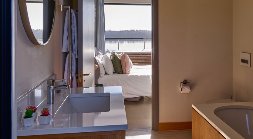 Photo of The Glass Lakehouse