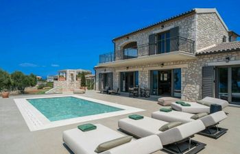 A Gentle Horizon Holiday Home