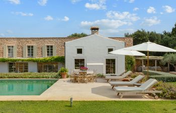 Earthly Delights Holiday Home