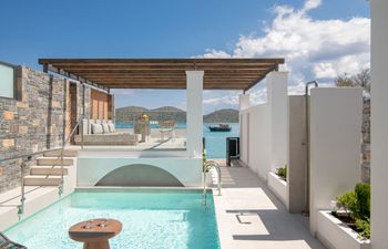 Coastal Breeze Escape Holiday Home