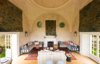 Folly & Firelight Holiday Home