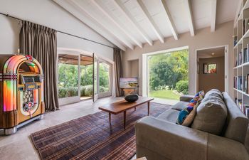 Shades of Jade Holiday Home
