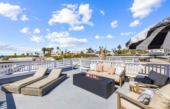 Gentle Coastal Haven Holiday Home