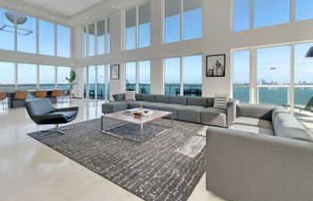 Seashore Skies Holiday Home
