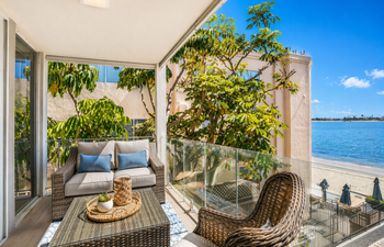 Bay & Palms Holiday Home