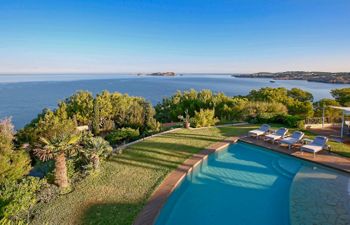 Secret Steps Holiday Home