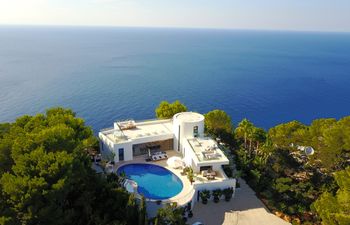 Atlas' Outlook Holiday Home