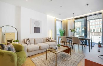 A Contemporary Touch Holiday Home