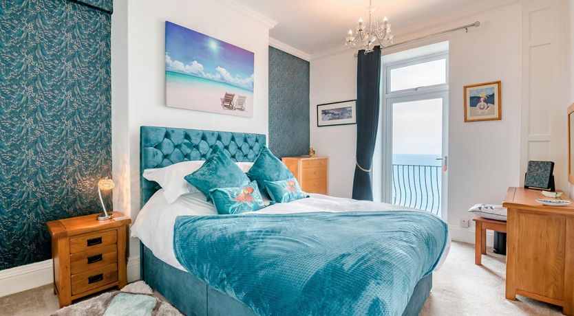 Photo of 3 Bed in Whitby