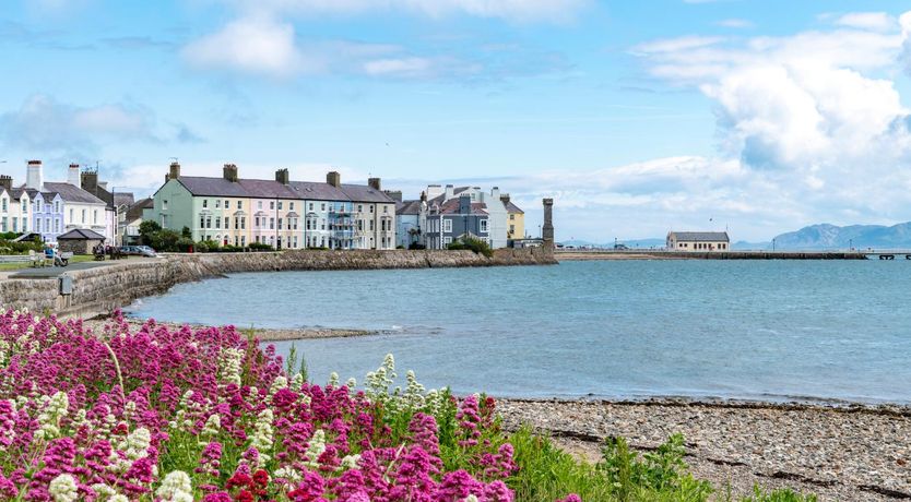 Photo of 6 Bed in Beaumaris