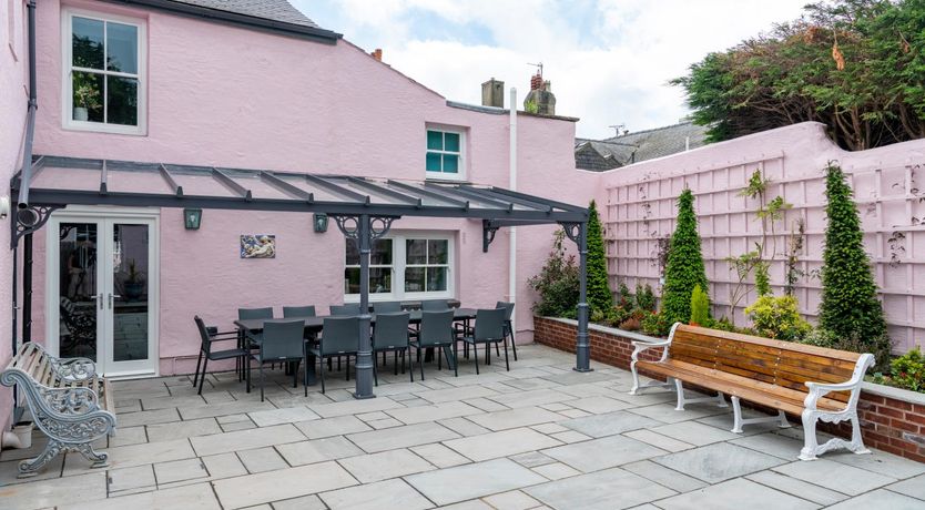 Photo of 6 Bed in Beaumaris