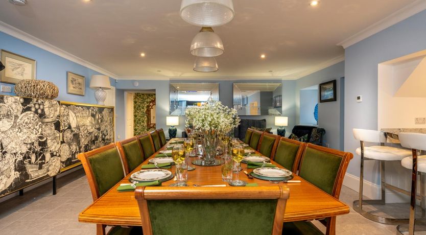 Photo of 6 Bed in Beaumaris