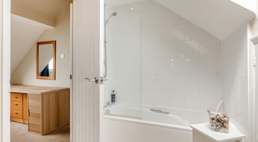 Photo of 2 Bed in Weymouth