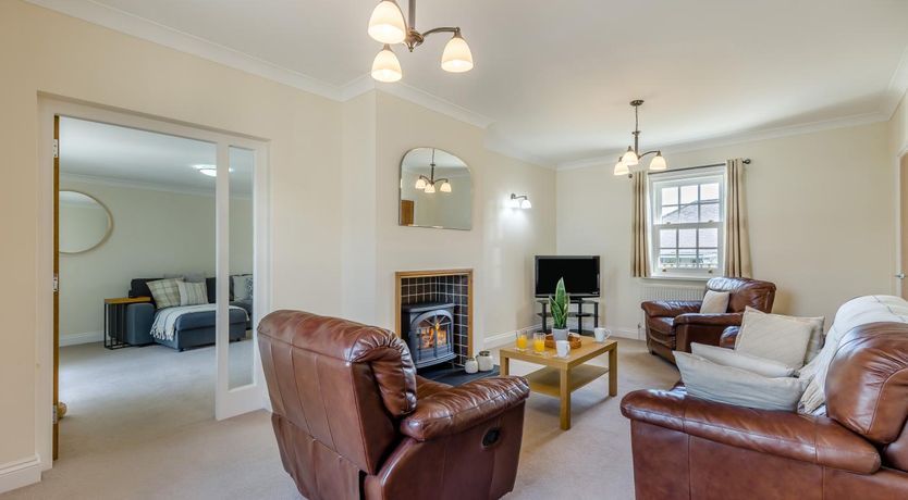 Photo of 5 Bed in Aberaeron