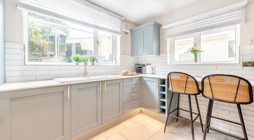 Photo of 4 Bed in Tenby