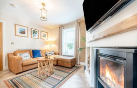 Photo of 4-bed-in-tenby-2