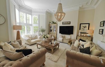 5 Bed in Sunderland Holiday Home