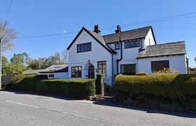 Photo of 4-bed-in-keswick-2