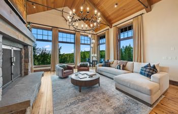 Stone & Summit Holiday Home