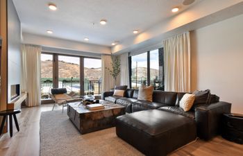 Mountain & Ember Holiday Home