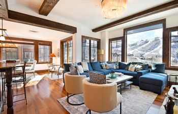 Silver & Timber Holiday Home