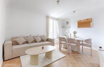 Passy Afternoon Holiday Home