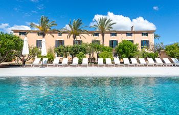 Superiority Complex Holiday Home