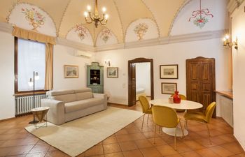 Camozzini Painted Ceiling Holiday Home