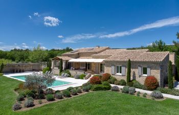 Luberon Views Holiday Home