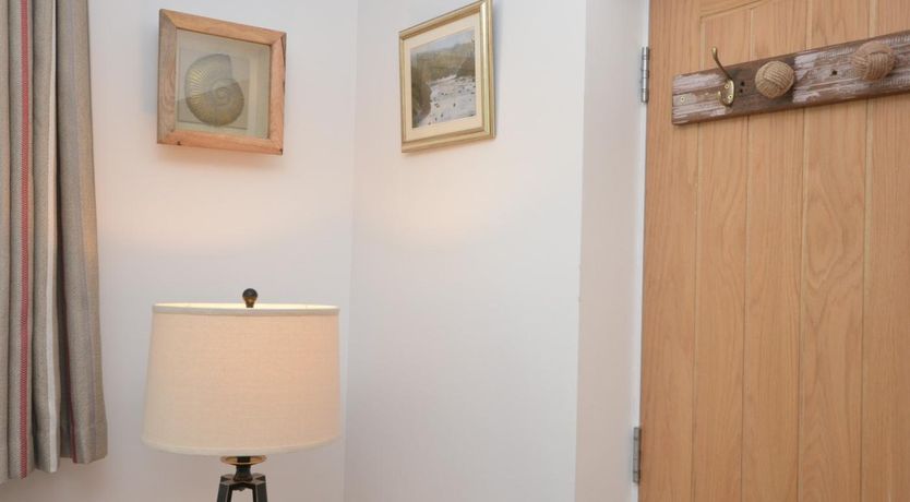 Photo of 3 Bed in Plymouth
