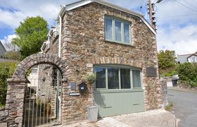 Photo of 3-bed-in-plymouth