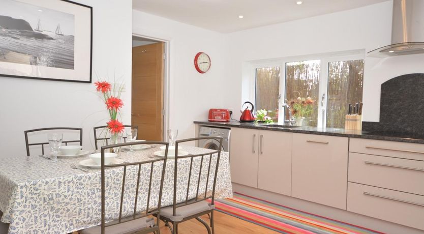Photo of 3 Bed in Plymouth
