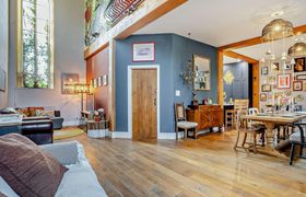 Photo of 4-bed-in-hereford-1