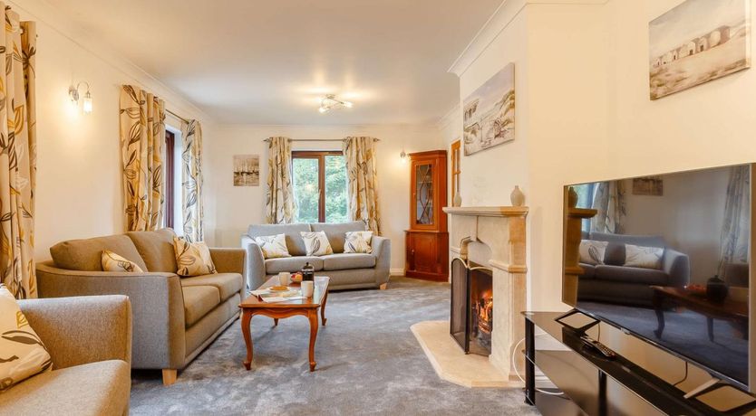 Photo of 4 Bed in Bodmin