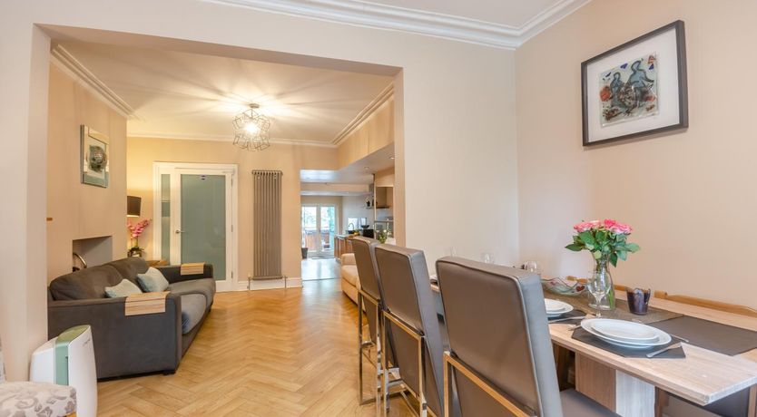 Photo of 6 Bed in Chester