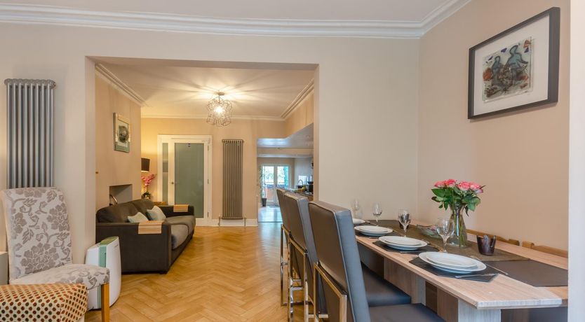 Photo of 6 Bed in Chester