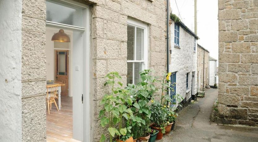 Photo of 2 Bed in Mousehole