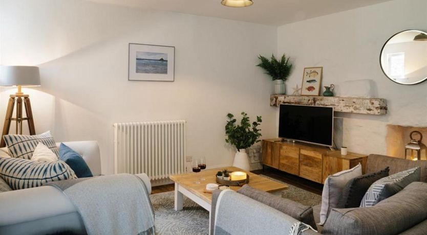 Photo of 2 Bed in Mousehole