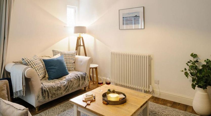 Photo of 2 Bed in Mousehole