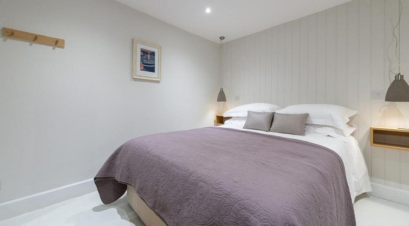 Photo of 2 Bed in Mousehole